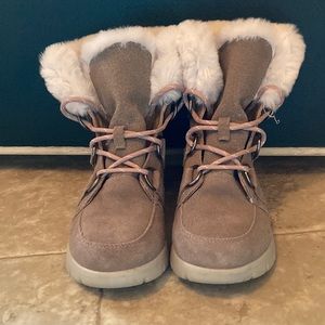 NWT winter boots